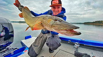     Fish Travel Pro     2021